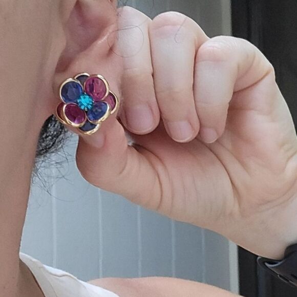 Jewelry - Vintage flower burst earrings